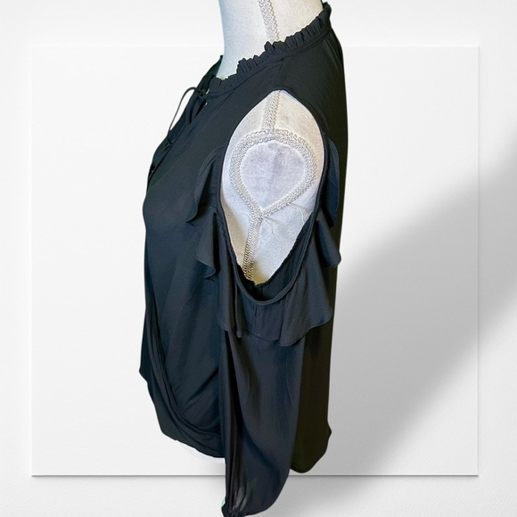Maeve ‘Liesel Ruffled Cold Shoulder Blouse’ in Black Size Small - Picture 9 of 16